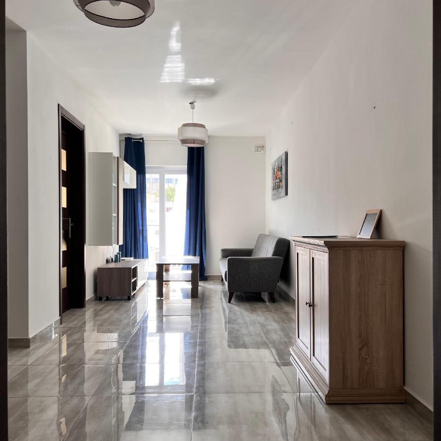 F3 Room 2, Private Room Two Single Beds Shared Bathroom Msida Exterior photo